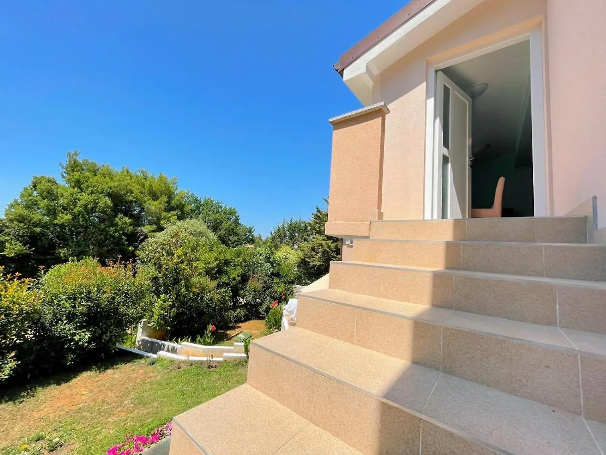 Dolce Apartment Vinkuran Croatia